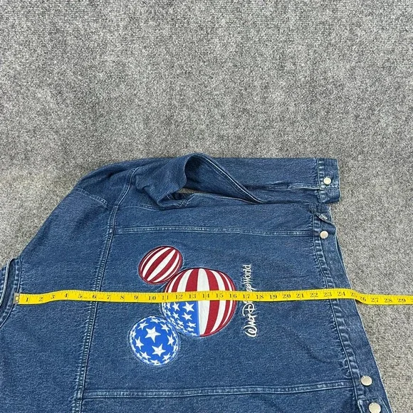 Vintage Walt Disney World Denim Jacket Mickey Mouse USA Flag Embroidered Adult M